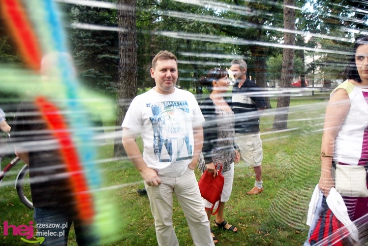 Finał 8 edycji M4. Rekreacja na bulwarach za Pałacykiem Oborskich - cz. I
