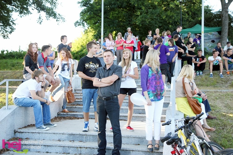 Finał 8 edycji M4. Rekreacja na bulwarach za Pałacykiem Oborskich - cz. I