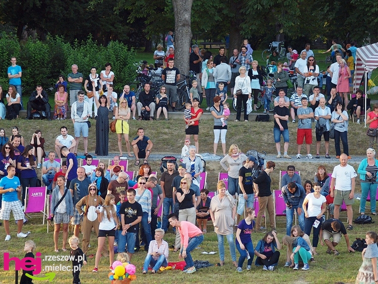 Finał 8 edycji M4. Rekreacja na bulwarach za Pałacykiem Oborskich - cz. II