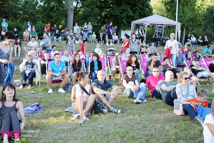Finał 8 edycji M4. Rekreacja na bulwarach za Pałacykiem Oborskich - cz. III