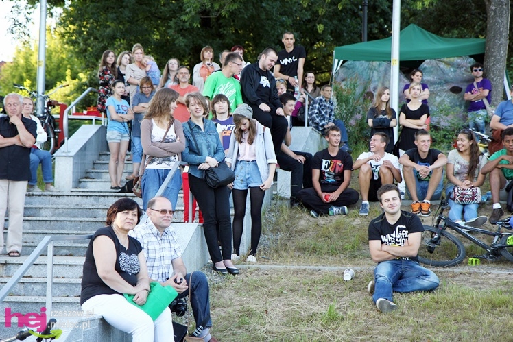 Finał 8 edycji M4. Rekreacja na bulwarach za Pałacykiem Oborskich - cz. III