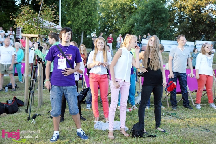 Finał 8 edycji M4. Rekreacja na bulwarach za Pałacykiem Oborskich - cz. III