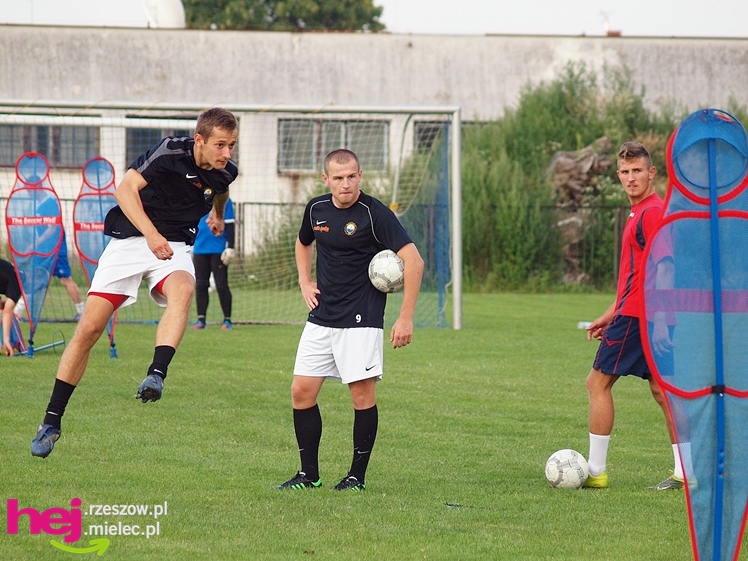 Stal Mielec trenuje przed inauguracją II ligi wschodniej