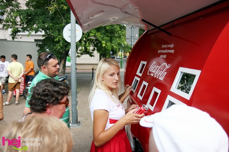 Imienne puszki Coca-Coli zawitały do Mielca