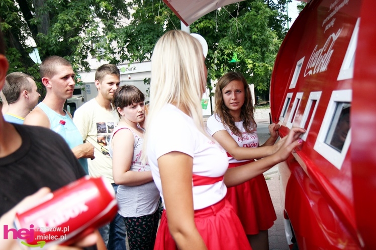 Imienne puszki Coca-Coli zawitały do Mielca