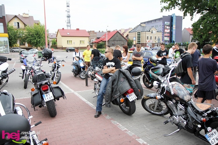 Kilkaset motocykli przejechało przez Mielec