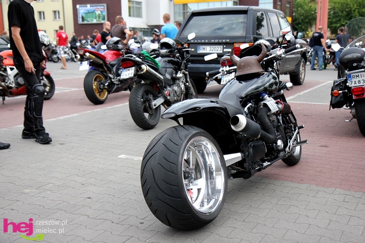 Kilkaset motocykli przejechało przez Mielec