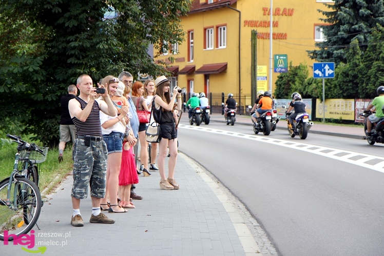 Kilkaset motocykli przejechało przez Mielec