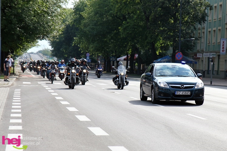 Kilkaset motocykli przejechało przez Mielec
