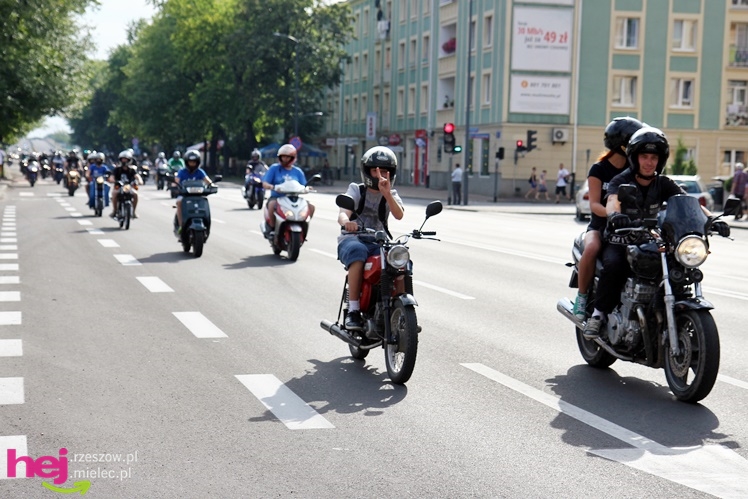 Kilkaset motocykli przejechało przez Mielec