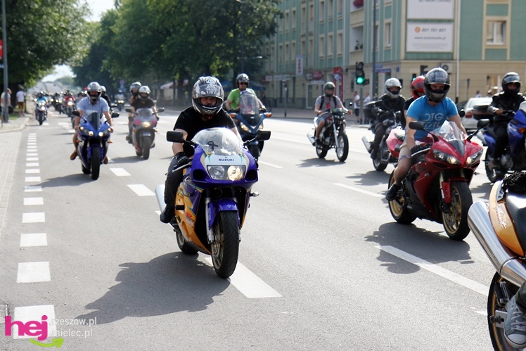 Kilkaset motocykli przejechało przez Mielec