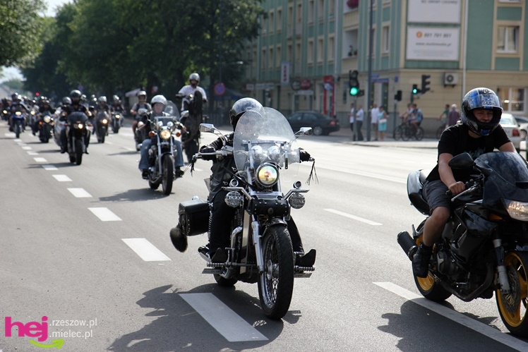 Kilkaset motocykli przejechało przez Mielec