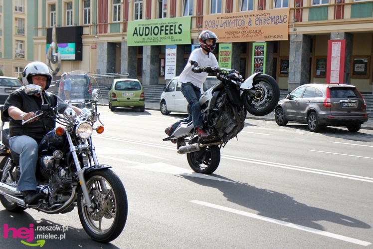 Kilkaset motocykli przejechało przez Mielec