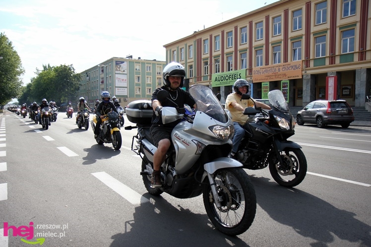 Kilkaset motocykli przejechało przez Mielec