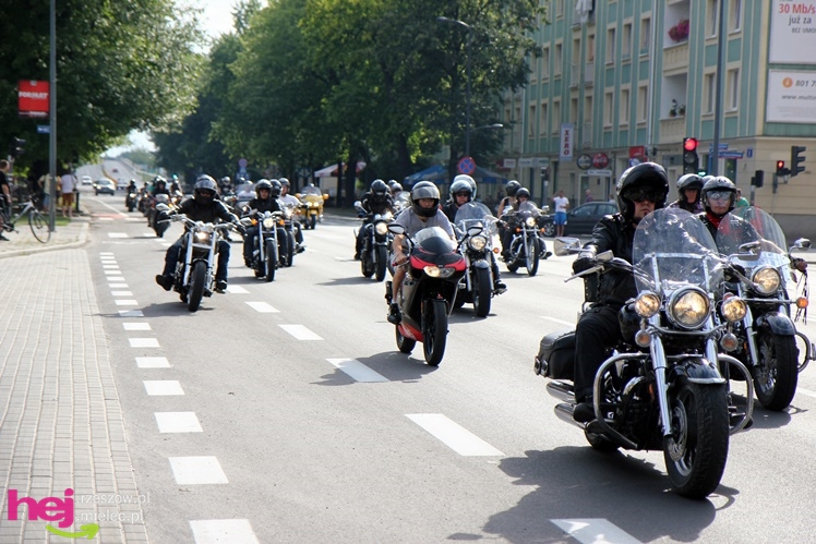 Kilkaset motocykli przejechało przez Mielec