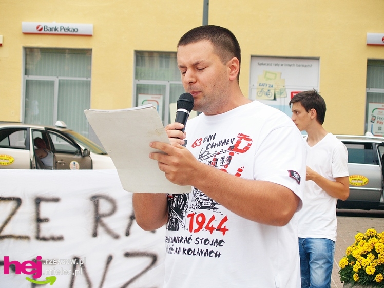 Powiedzieli ?nie? Unii Europejskiej: dwudziestu młodych ludzi, polityk SP i prezydent Stalowej Woli