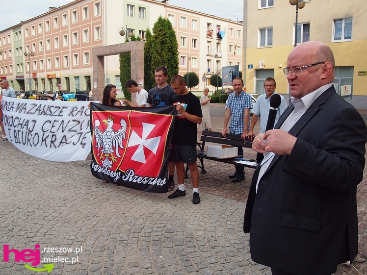 Powiedzieli ?nie? Unii Europejskiej: dwudziestu młodych ludzi, polityk SP i prezydent Stalowej Woli