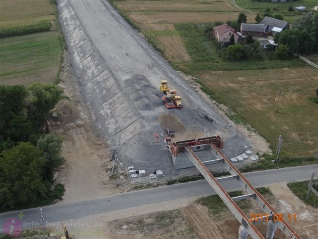 Trwają roboty przy budowie mostów. Co zostało zrobione przez 10 miesięcy?