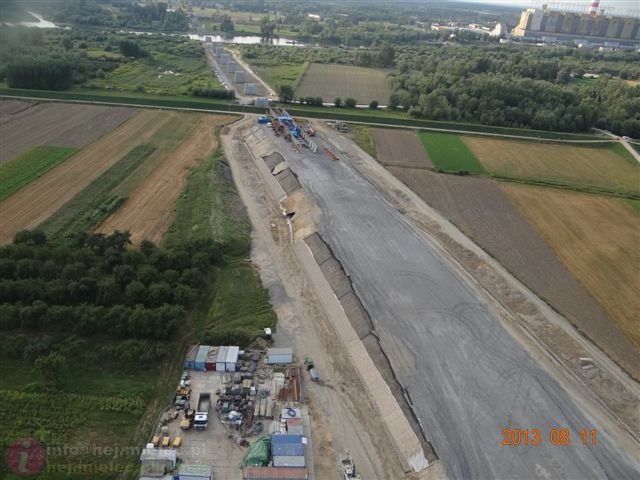 Trwają roboty przy budowie mostów. Co zostało zrobione przez 10 miesięcy?