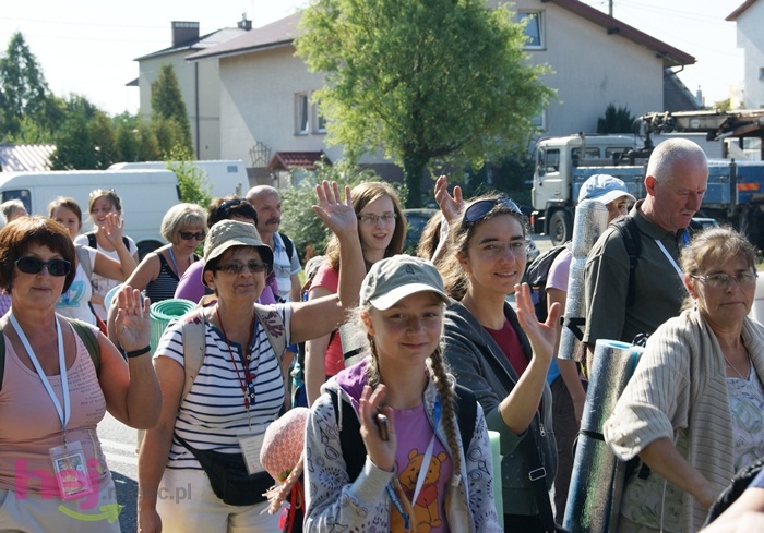 Pielgrzymi pokonali pierwsze kilometry