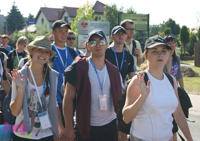 Pielgrzymi pokonali pierwsze kilometry