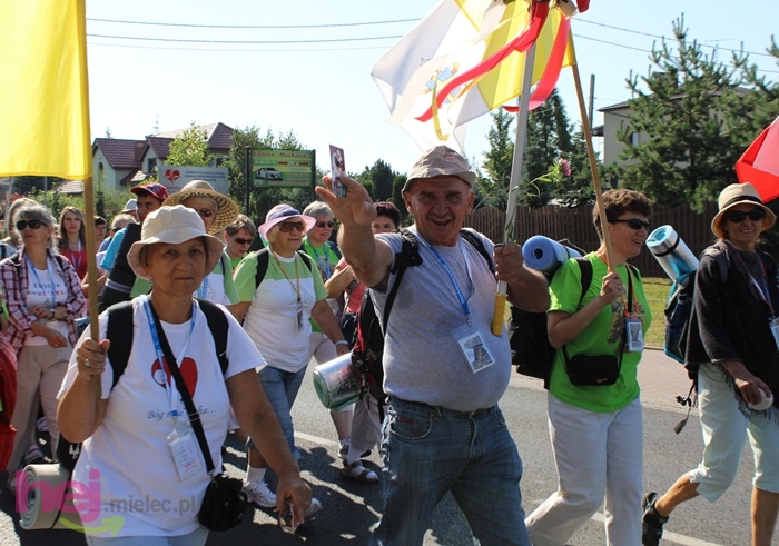 Pielgrzymi pokonali pierwsze kilometry