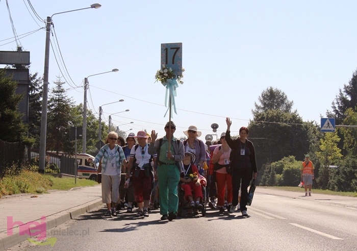 Pielgrzymi pokonali pierwsze kilometry