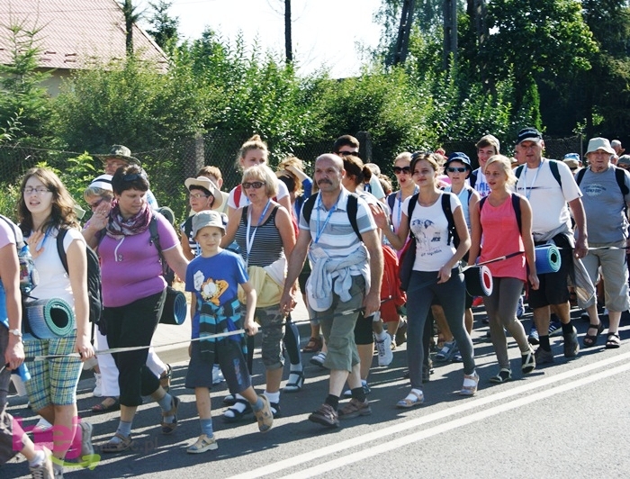 Pielgrzymi pokonali pierwsze kilometry