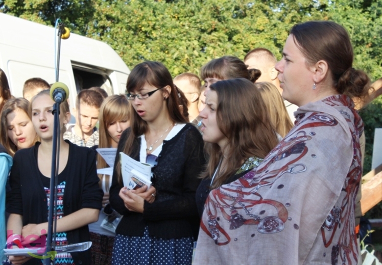 Zabawa gościła pielgrzymów w czasie porannej Eucharystii