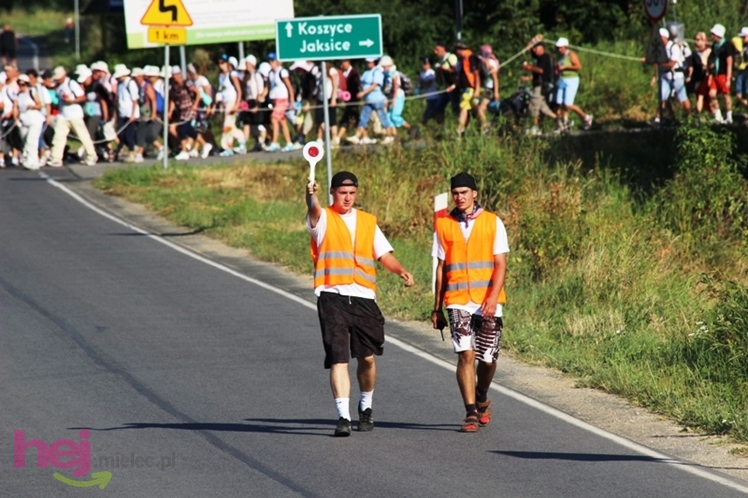 Droga długa i upalna, ale optymizmu pielgrzymom nie brakuje