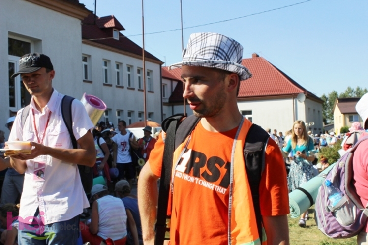 Droga długa i upalna, ale optymizmu pielgrzymom nie brakuje