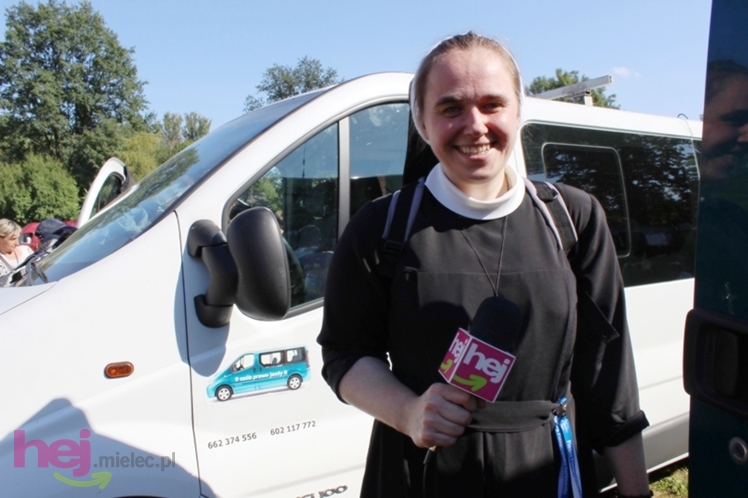 Droga długa i upalna, ale optymizmu pielgrzymom nie brakuje