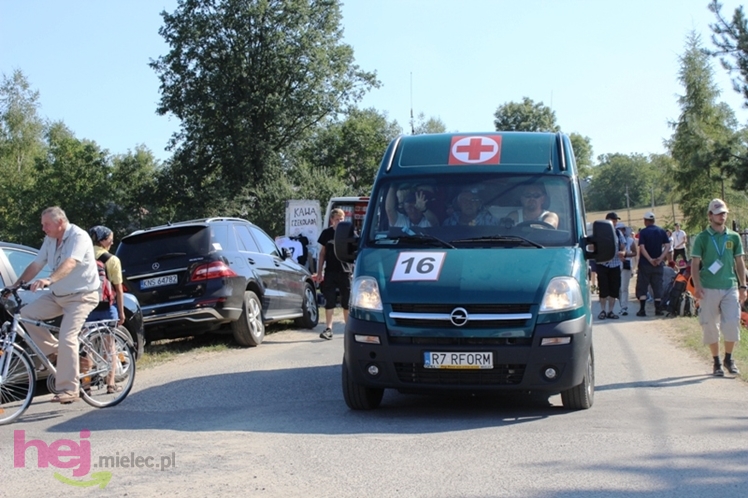 Droga długa i upalna, ale optymizmu pielgrzymom nie brakuje