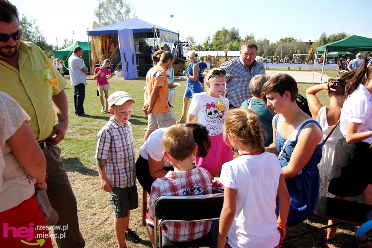 ?Dziękujemy dziś na plony? - dożynki gminy wiejskiej Mielec w Podleszanach