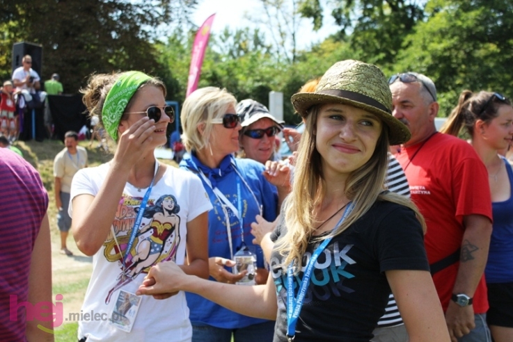 Pielgrzymkowa modlitwa, taniec i śpiew