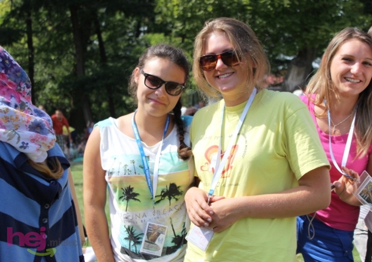 Pielgrzymkowa modlitwa, taniec i śpiew