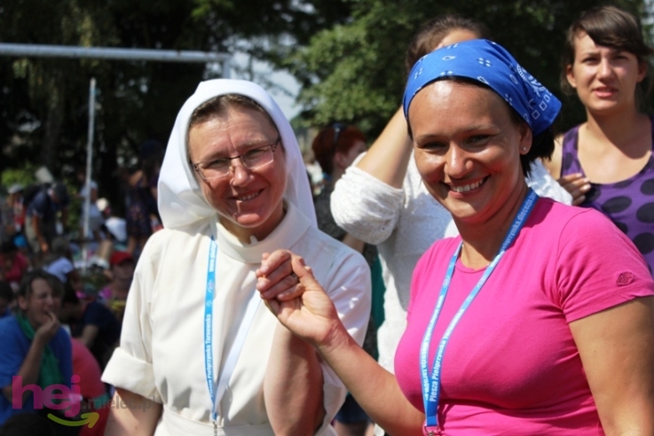 Pielgrzymkowa modlitwa, taniec i śpiew