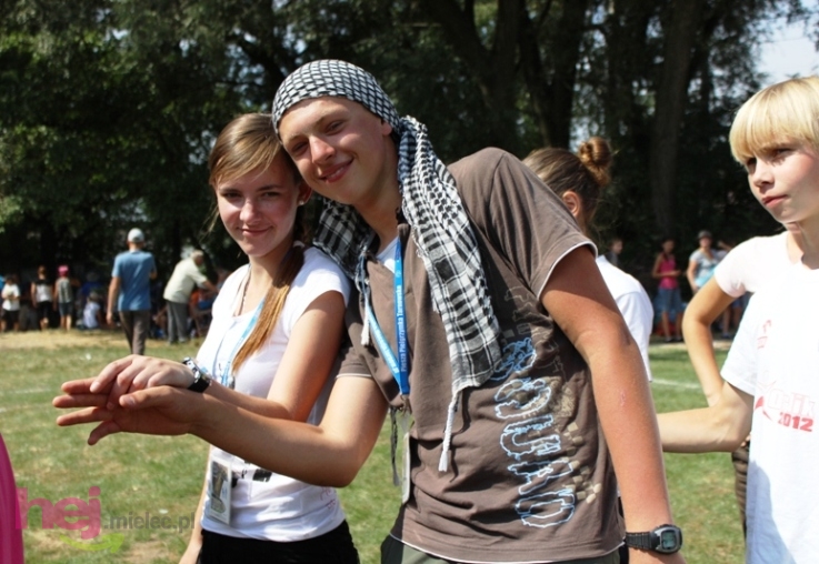 Pielgrzymkowa modlitwa, taniec i śpiew