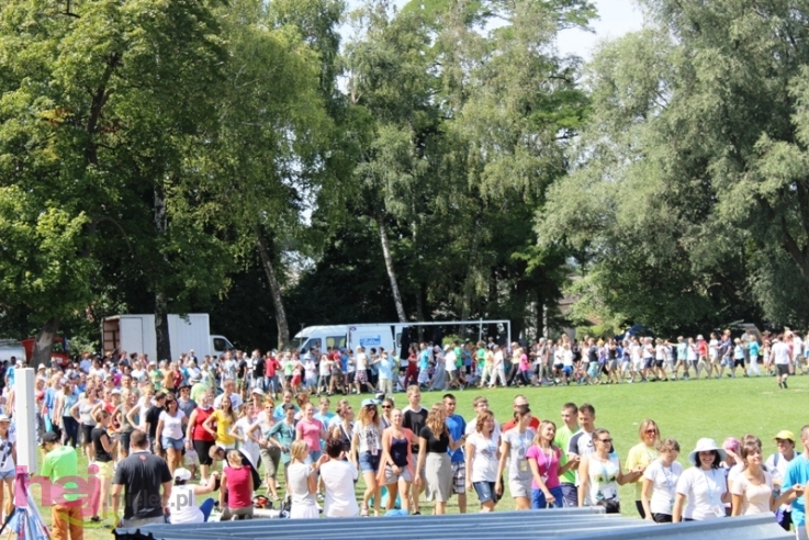 Pielgrzymkowa modlitwa, taniec i śpiew