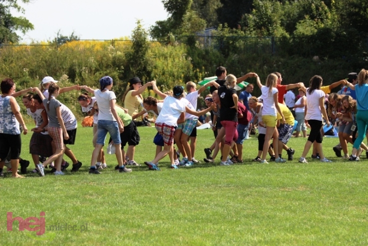 Pielgrzymkowa modlitwa, taniec i śpiew