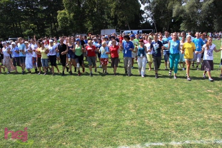 Pielgrzymkowa modlitwa, taniec i śpiew