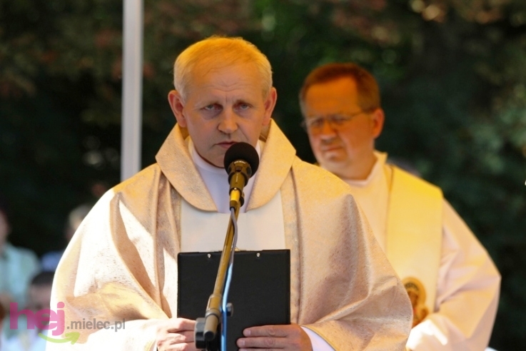 Pielgrzymkowa modlitwa, taniec i śpiew