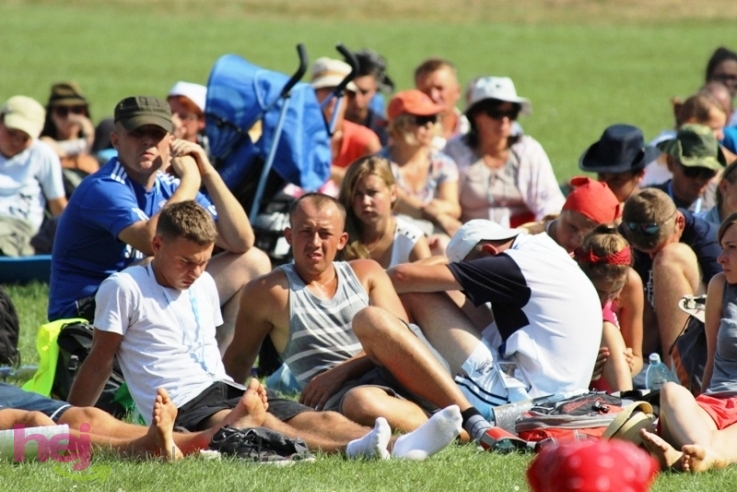 Pielgrzymkowa modlitwa, taniec i śpiew