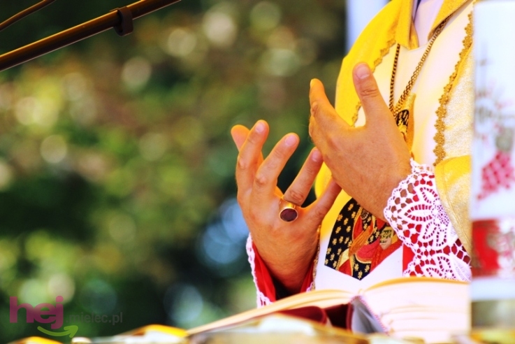 Pielgrzymkowa modlitwa, taniec i śpiew