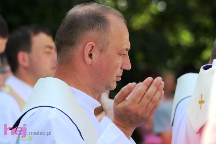 Pielgrzymkowa modlitwa, taniec i śpiew