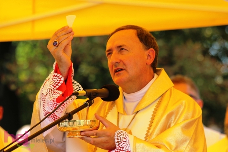 Pielgrzymkowa modlitwa, taniec i śpiew