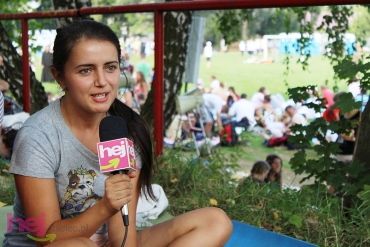 Pielgrzymkowa modlitwa, taniec i śpiew