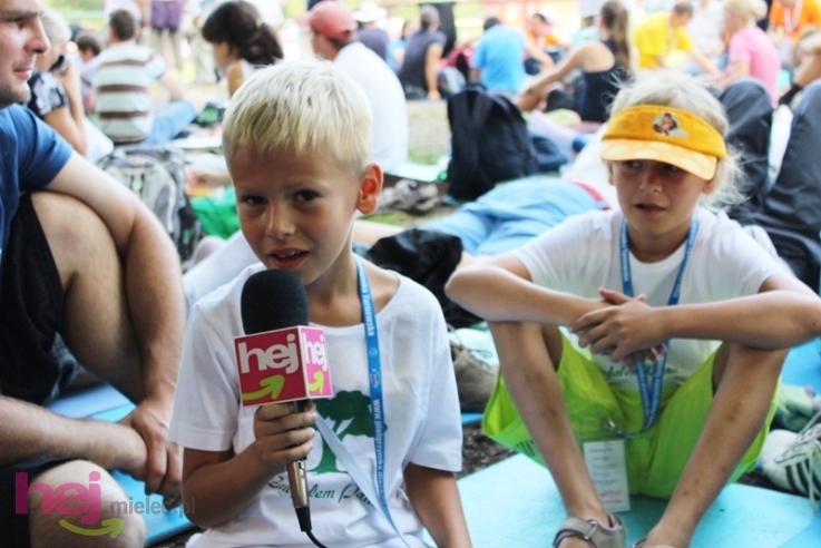 Pielgrzymkowa modlitwa, taniec i śpiew