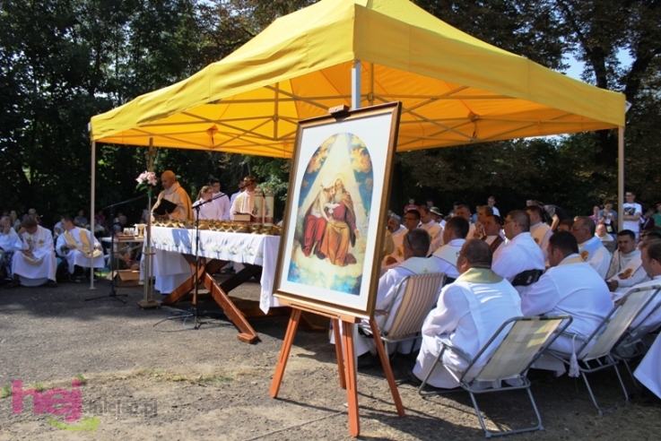 Pielgrzymkowa modlitwa, taniec i śpiew