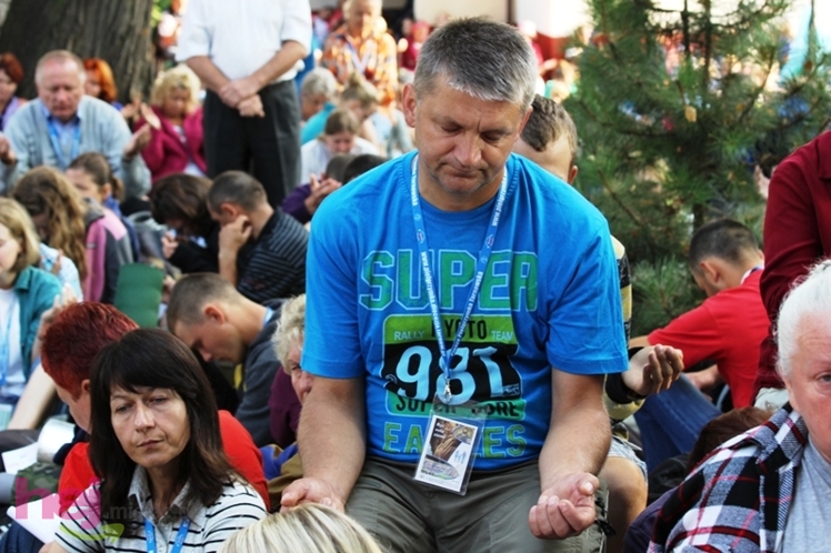 Pielgrzymkowy marsz w pokłonie dla ojczyzny